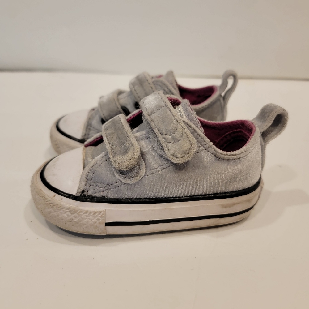 Converse kids velcro slip on sneakers chuck Taylor one star us 3